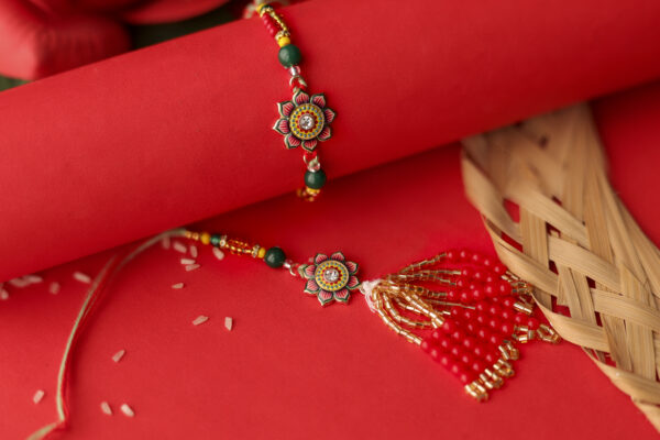 Sanskriti Bhaiya-Bhabhi Rakhi Set by UtsavArts – A Touch of Tradition